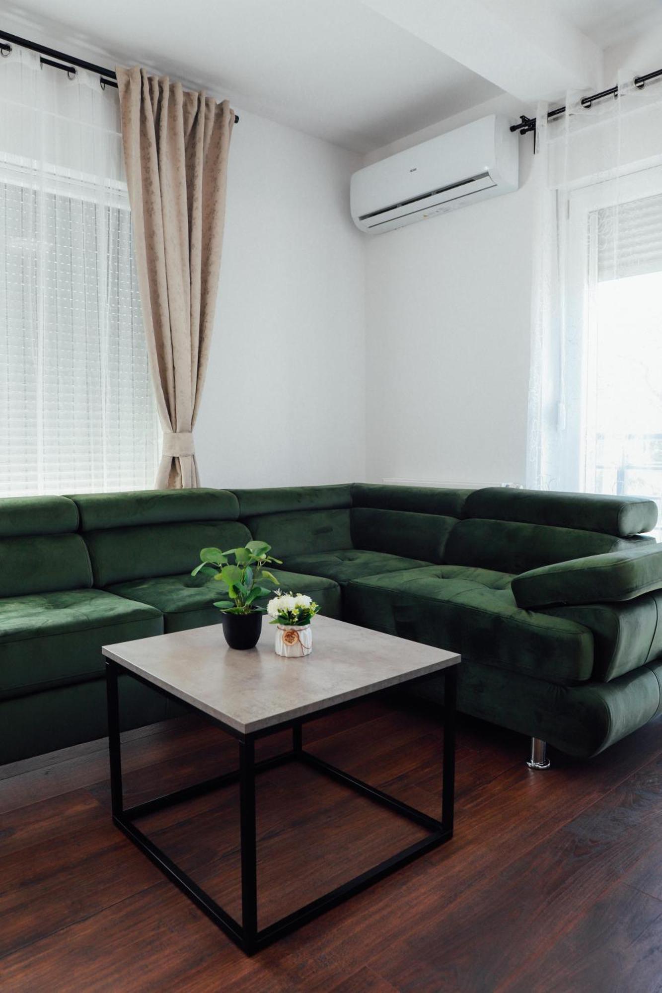 Holiday Apartments Ivano & Leo - Private Parking Задар Екстериор снимка